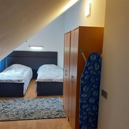 Loft Style Apartments In Kaunas Center Luaran gambar