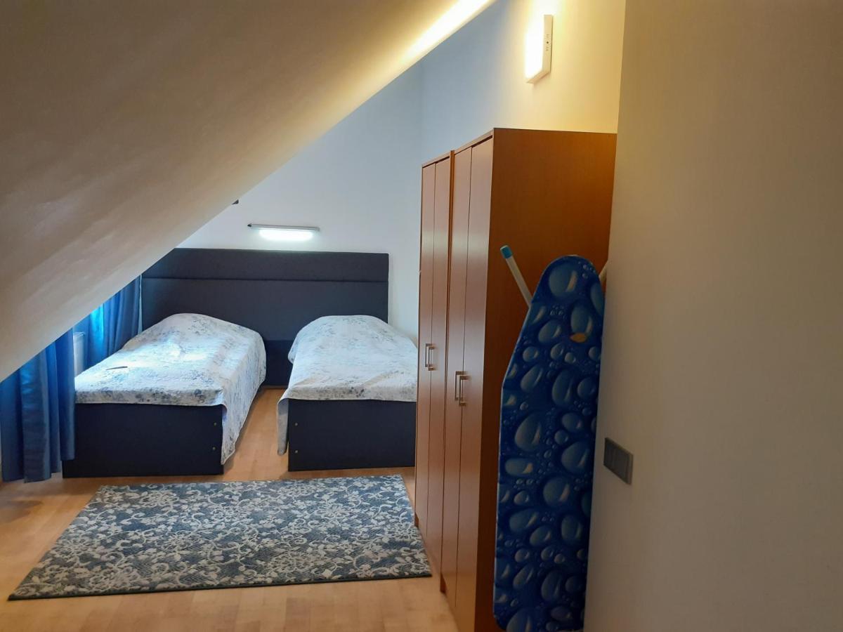 Loft Style Apartments In Kaunas Center Luaran gambar